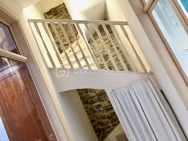 Maison - 185 m² - 8 pièces