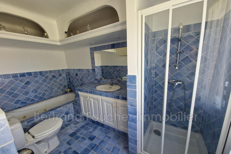 Maison - 279 m² - 14 pièces