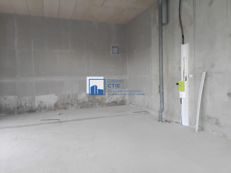 Local commercial - 143 m²