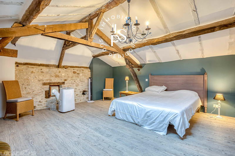 Maison - 200 m² - 5 pièces