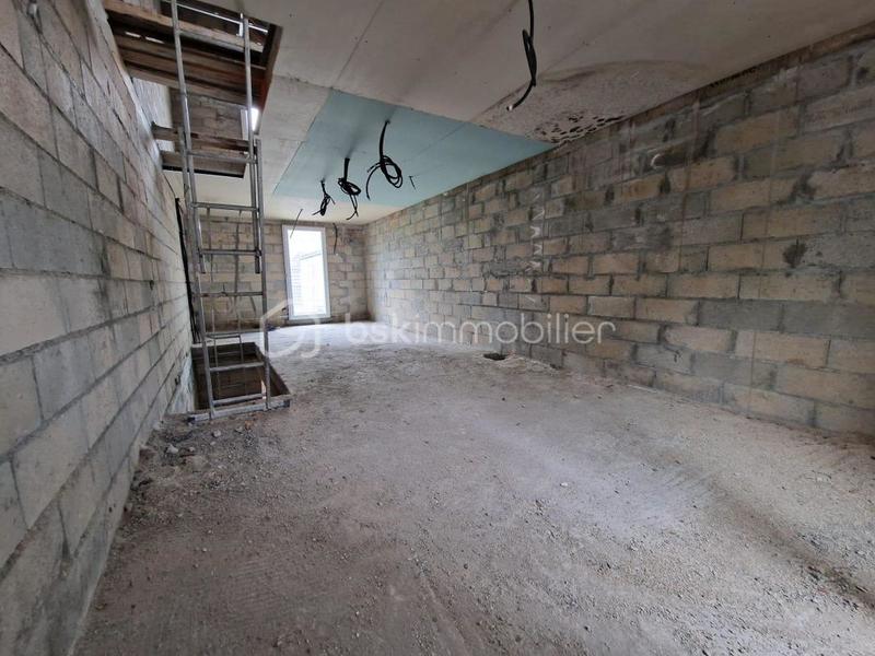 Maison jumelée - 114 m² - 6 pièces