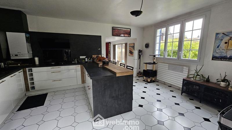 Maison - 110 m² - 5 pièces