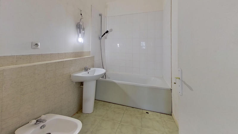 Appartement - 82 m² - 3 pièces