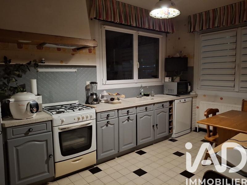 Maison - 200 m² - 8 pièces