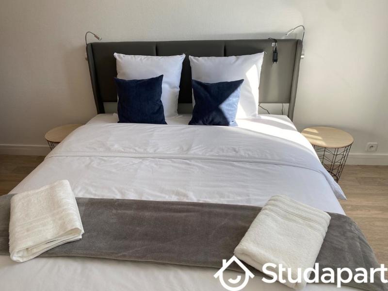 Chambre - 12 m² - 1 pièce