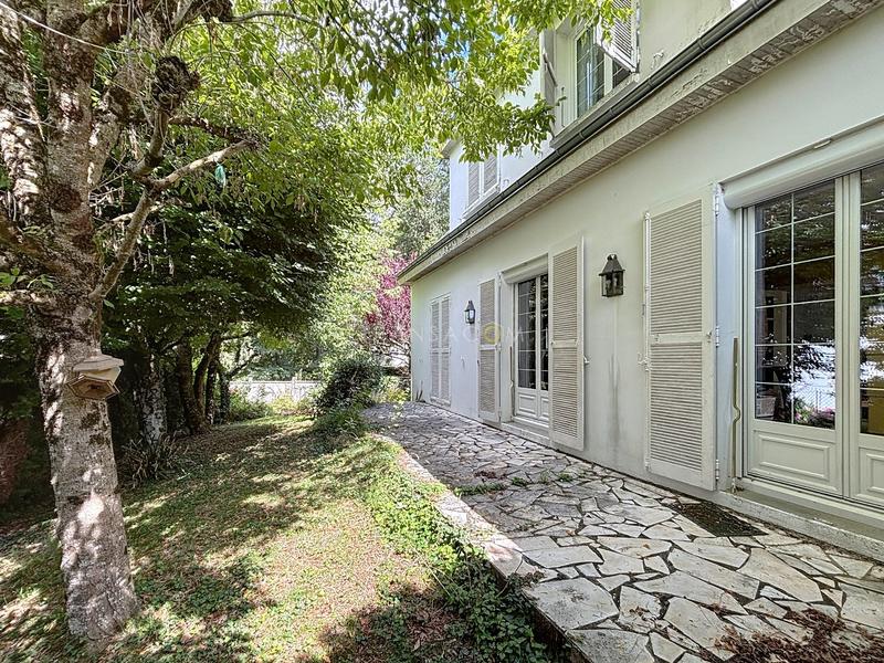 Maison - 151 m² - 7 pièces