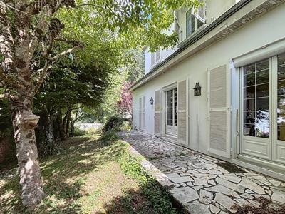 Maison - 151 m² - 7 pièces