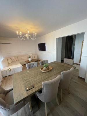 Appartement - 80 m² - 5 pièces