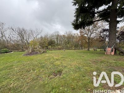 Maison - 241 m² - 10 pièces