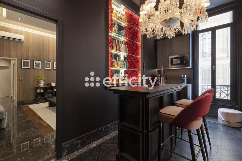 Appartement - 102 m² - 5 pièces