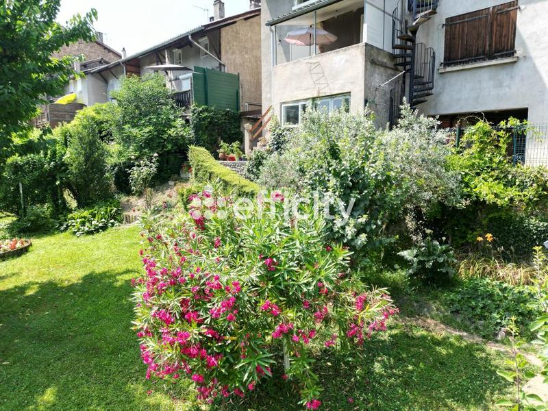 Maison - 92 m² - 4 pièces