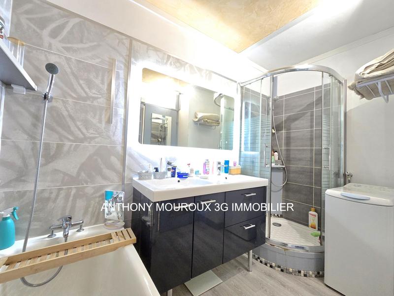 Appartement - 77 m² - 4 pièces