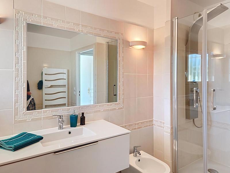 Appartement - 103 m² - 4 pièces