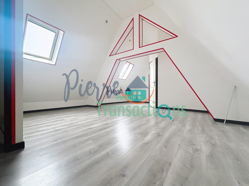 Maison - 235 m² - 7 pièces