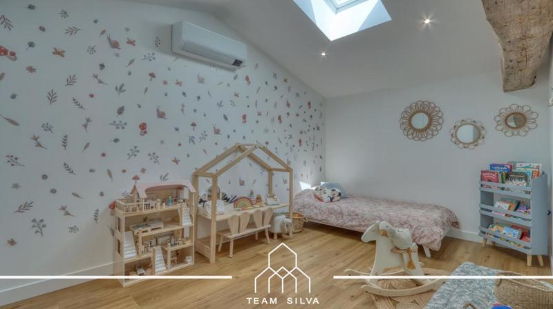 Maison - 140 m² - 5 pièces