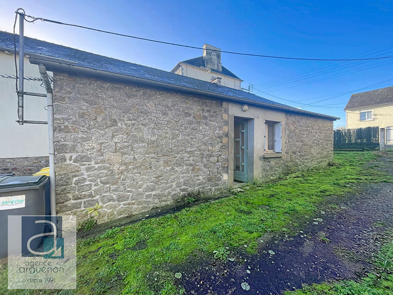 Maison - 213 m² - 9 pièces