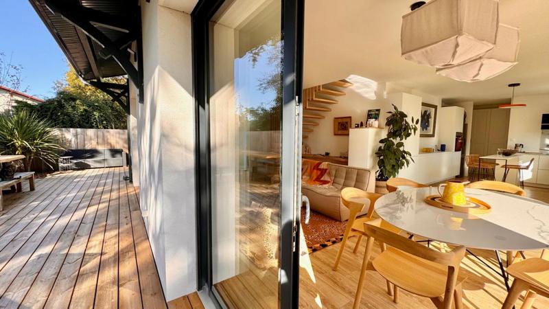 Villa - 137 m² - 5 pièces