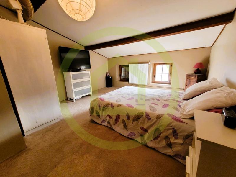 Maison - 275 m² - 8 pièces