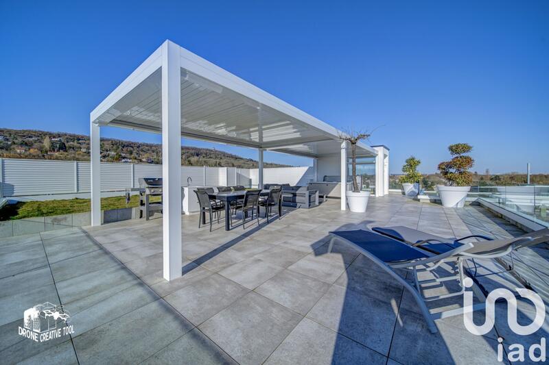 Appartement - 222 m² - 8 pièces