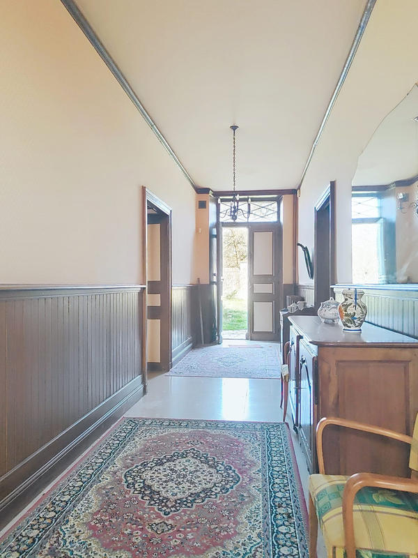 Maison - 460 m² - 20 pièces