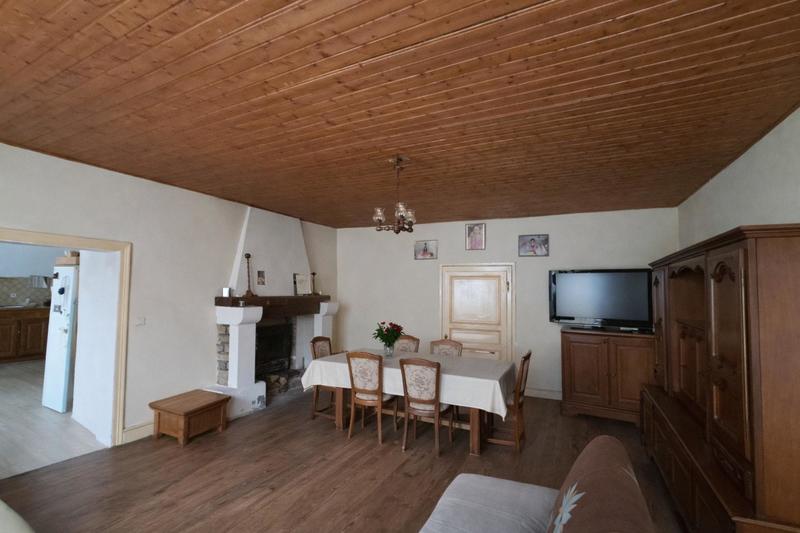 Maison - 233 m² - 9 pièces