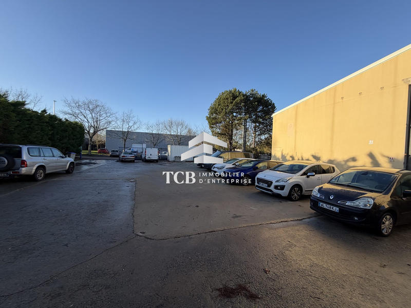 Local d'activités - 620 m²
