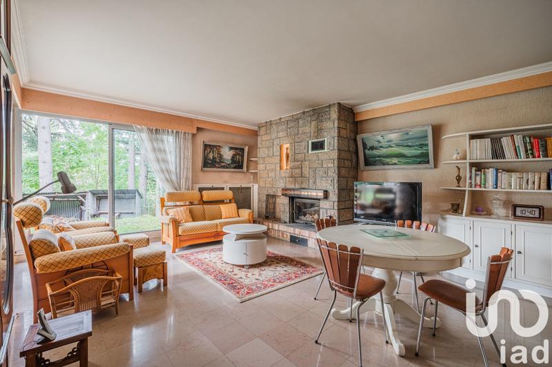 Maison - 216 m² - 5 pièces