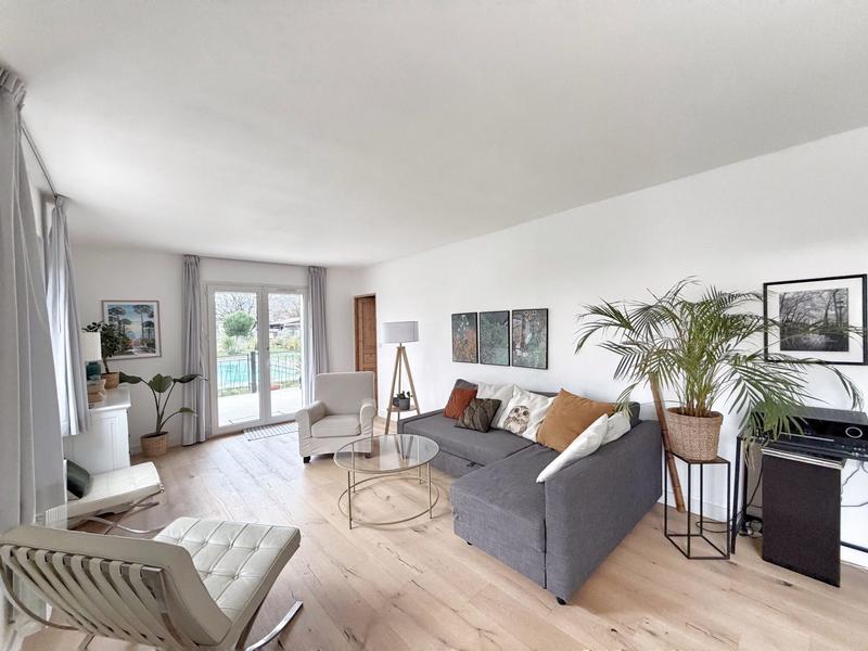 Maison - 211 m² - 7 pièces