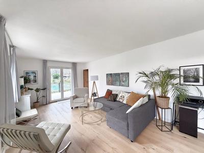 Maison - 211 m² - 7 pièces