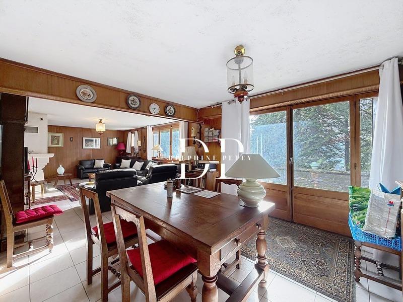 Maison - 137 m² - 5 pièces