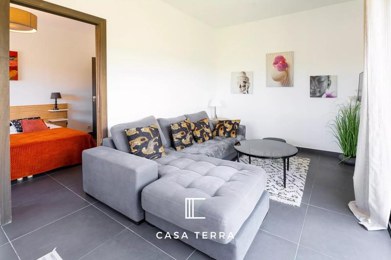 Villa - 250 m² - 9 pièces