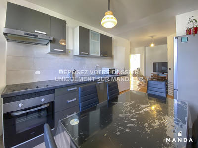 Chambre - 71 m² - 5 pièces