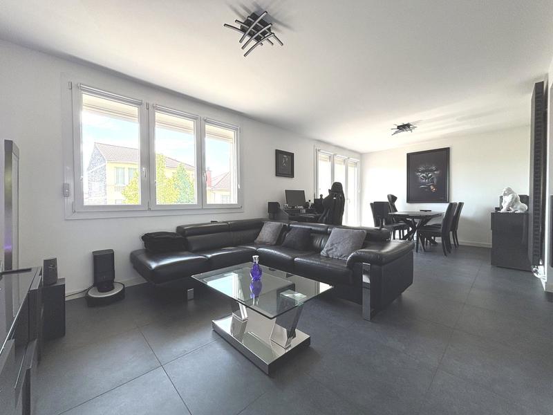 Appartement - 92 m² - 5 pièces