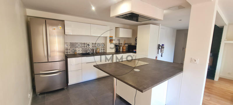 Appartement - 135 m² - 7 pièces