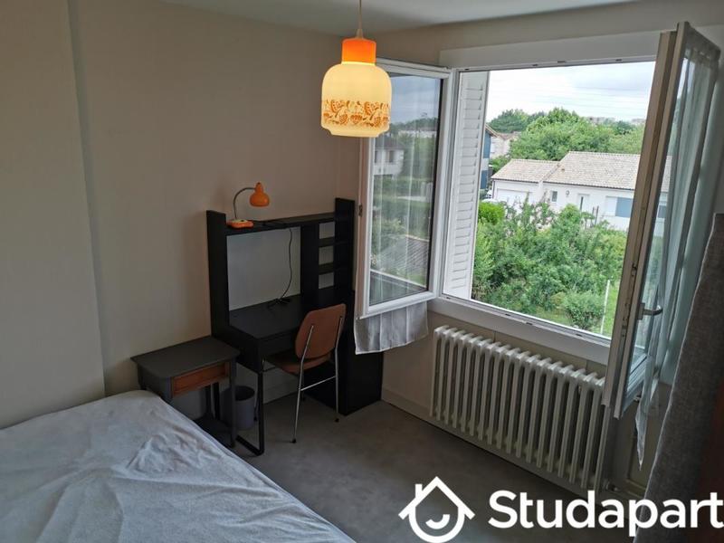 Chambre - 11 m² - 1 pièce