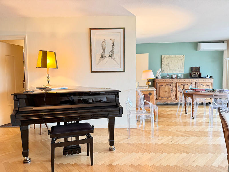 Appartement - 136 m² - 6 pièces