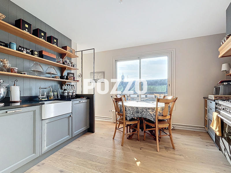 Maison - 150 m² - 7 pièces