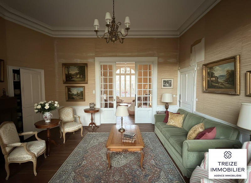 Maison - 280 m² - 7 pièces