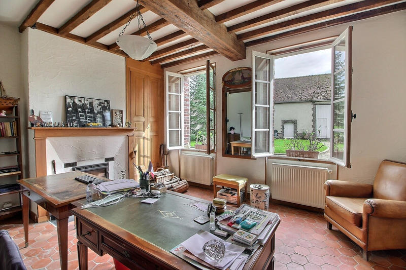 Demeure - 370 m² - 14 pièces