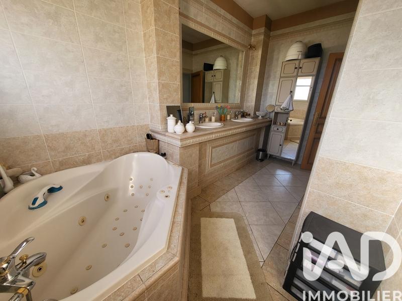 Appartement - 100 m² - 4 pièces