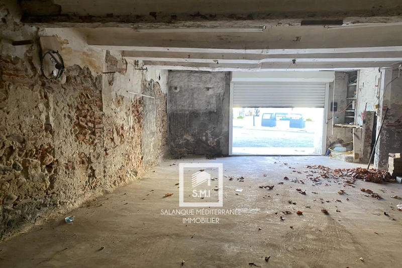 Parking / Garage - 60 m²