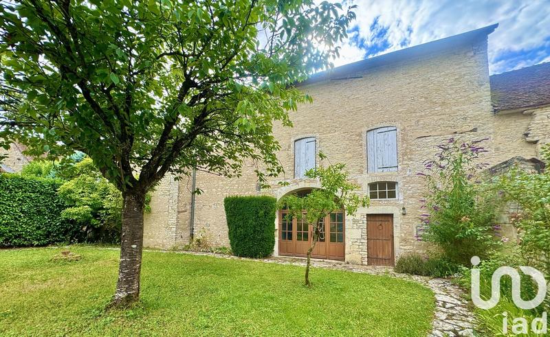 Maison - 182 m² - 10 pièces