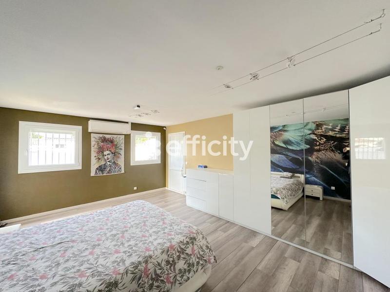 Maison - 160 m² - 5 pièces