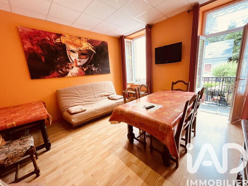 Maison - 368 m² - 15 pièces