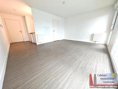 Studio - 30 m² - 1 pièce