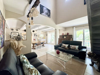 Villa - 160 m² - 10 pièces