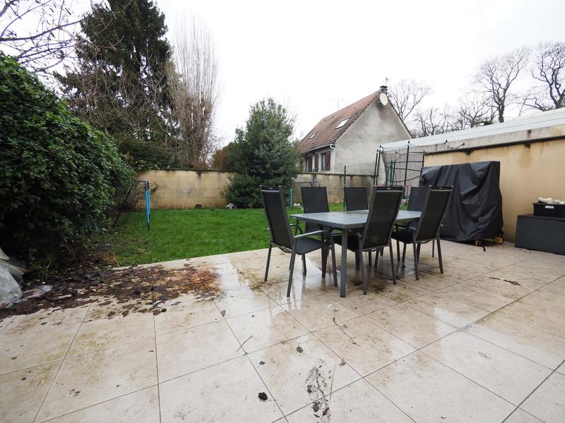 Maison - 95 m² - 4 pièces