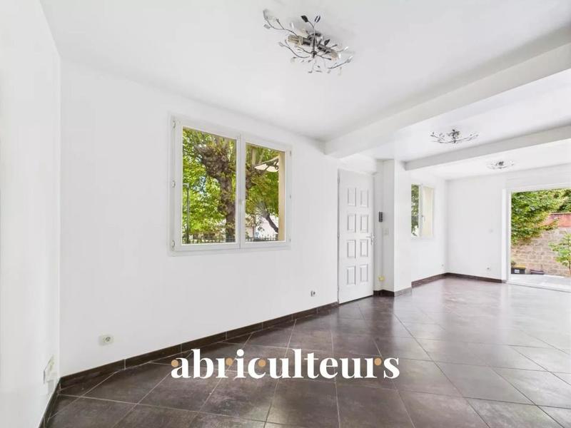 Maison - 92 m² - 7 pièces