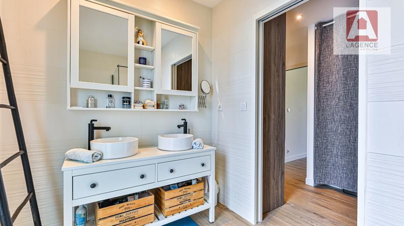 Maison - 137 m² - 4 pièces