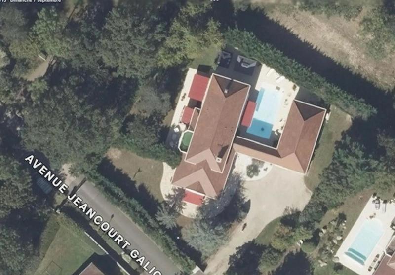 Propriété - 289 m² - 9 pièces